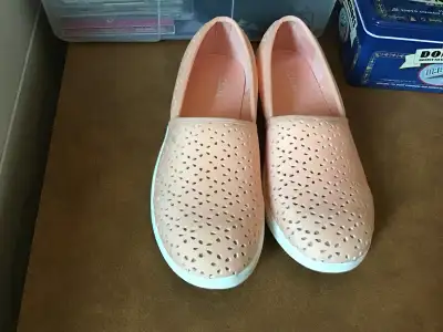 Ladies Clark Shoes (like new)., View more