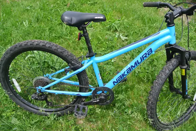 NAKAMURA 24" Bike with Shock-Absorbing Suspension, Like New