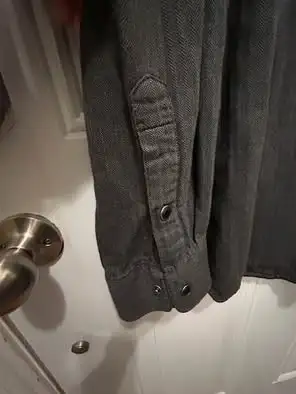 Men’s WindRiver XL cotton shirt $25, dark grey, modern fit in Men's in Oakville / Halton Region - Image 5