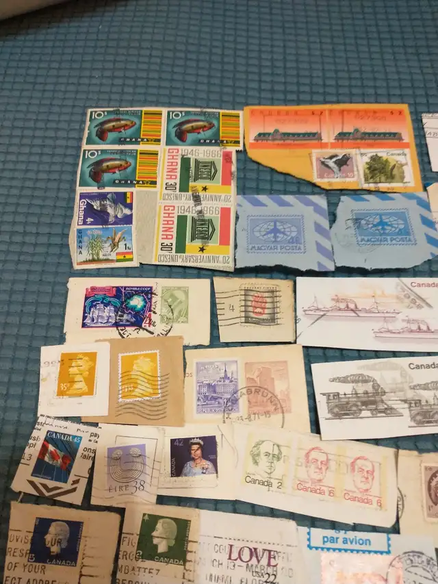 100 World stamps on paper, LOT #3 in Hobbies & Crafts in City of Toronto - Image 3