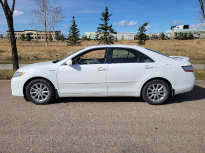 2010 Toyota Camry Hybrid with 147,800 kms