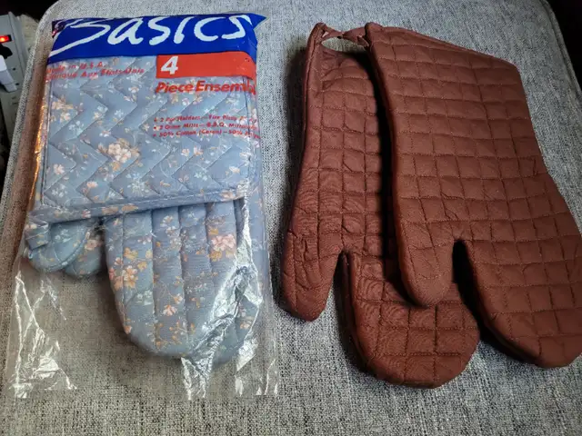 Tea Towels, Dish Cloths, Pot Holders, Oven Mitts in Other in Markham / York Region - Image 6
