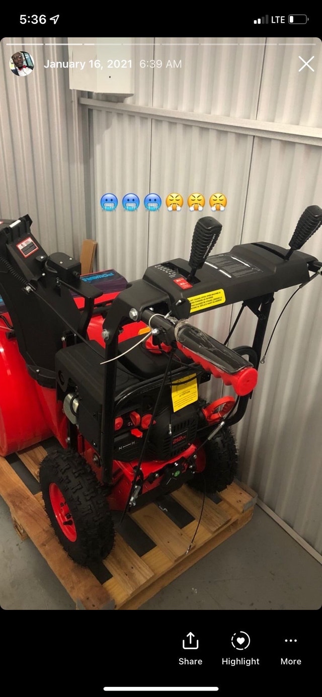2 Snow blower for sale new 500 each Souffleuses à neige Ville de