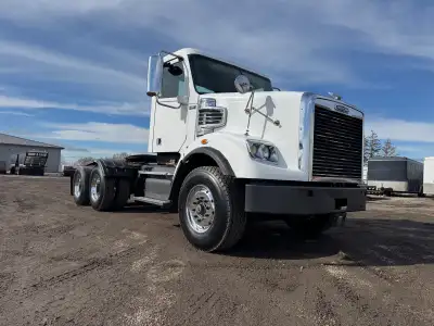 500 hp Detroit DD15, 18 speed transmission, 16,000 front, 46,000 rear, air ride, diff lock, engine b...