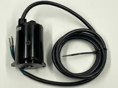 Brand new 12 Volt tilt/trim motor. 3 wire. Asking $155. Pick up in northeast Edmonton, Clareview are...