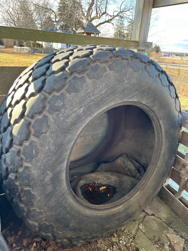 30.5-32 diamond tread w tubes in Other Business & Industrial in La Ronge
