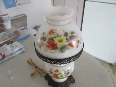 lampe de chevet  allure lampe huile??, View more