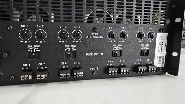QSC POWER AMPLIFIER CTS 8200 , 8 CHANNELS.. LIKE NEW CONDITION  in Performance & DJ Equipment in Oakville / Halton Region - Image 10