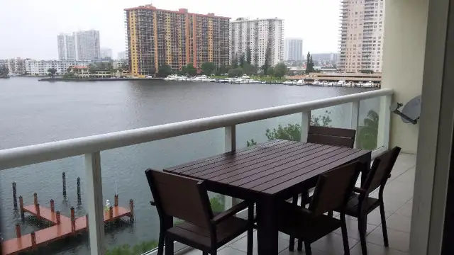 Condo à louer, Sunny Isles Beach Floride GOLDEN BAY CLUB in Florida in Canada - Image 3