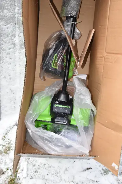 Used and New 80V Greenworks 12 In Snow Throwers, View more