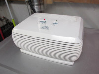 Holmes HAP240 compact HEPA tabletop air purifier +ionizer Clean