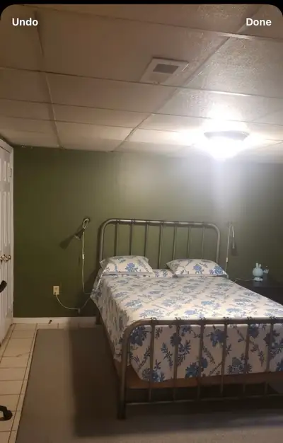2 rooms available for rent near franklin blvd plaza (within 15 min walk) in a very clean detached ho...