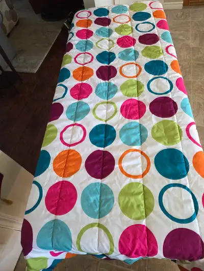 Reversible Twin comforter, View more
