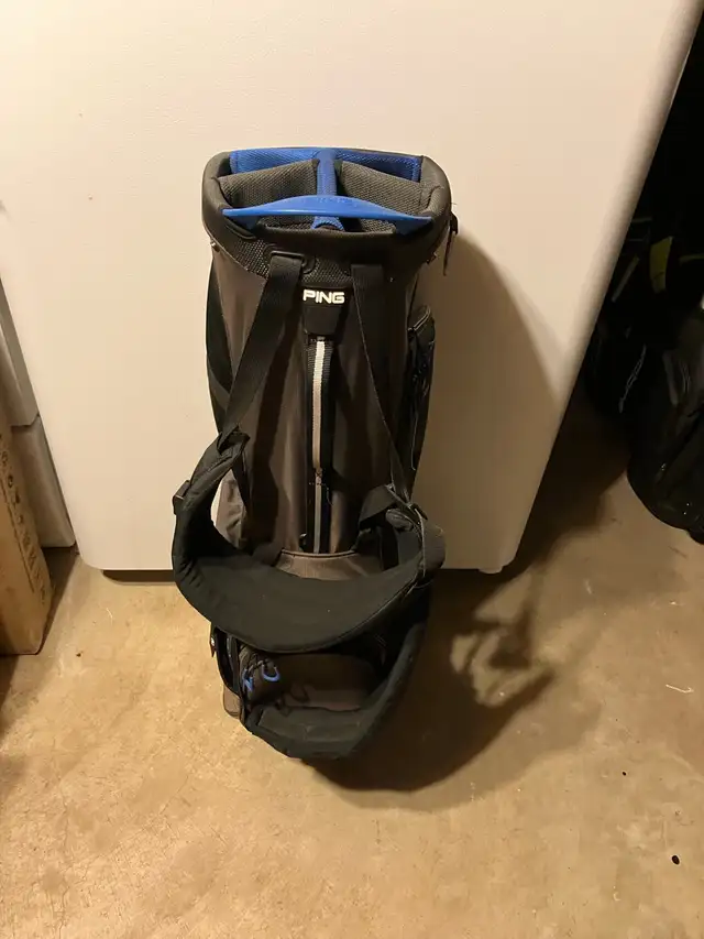 Ping carry bag in Golf in Ottawa - Image 4