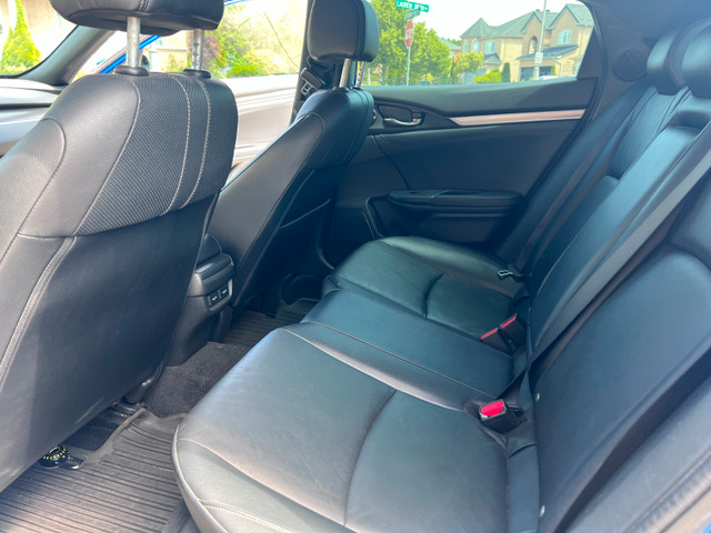2018 Honda Civic Sport Touring in Cars & Trucks in Markham / York Region - Image 4