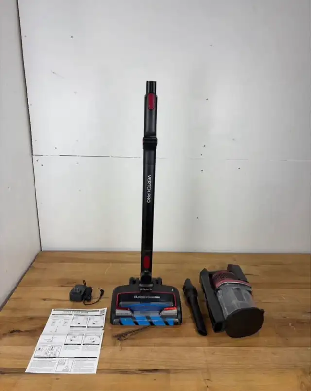 Shark Vertex Pro Cordless Vacuum in Vacuums in City of Toronto - Image 2