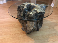 Table artisanale racine d’arbre et dessus en verre trempé 24"
