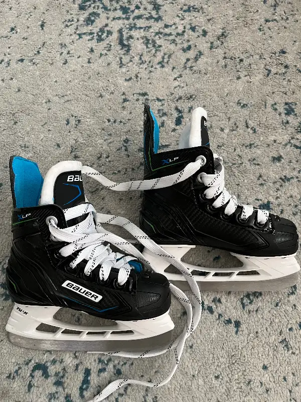 Skates - Bauer Youth - XLP in Skates & Blades in Windsor Region - Image 3
