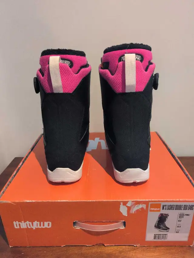 Thirty Two women's snowboard boots in Snowboard in Markham / York Region - Image 4