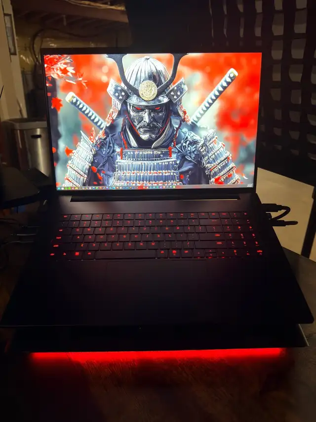 razer blade 18 late 2025 model upgraded to 96 gb of ram and 4 tb in Laptops in Markham / York Region - Image 5