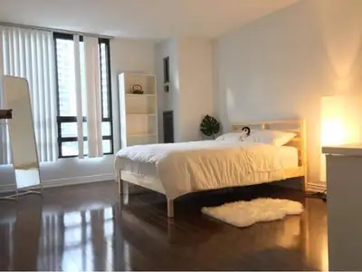 Shared 4-roommate accommodations 2+2BR/2BATH condo 1500 sq ft