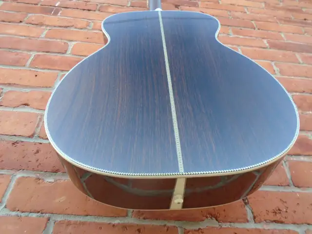 Eastman E40OM-TC guitar . B stock instrument in a mint condition in Guitars in Ottawa - Image 7