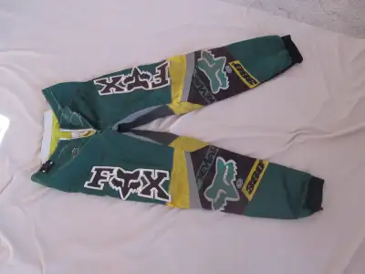 Size 32 Fox motocross pants in very good condition. No tears. If you see the ad it is still for sale...