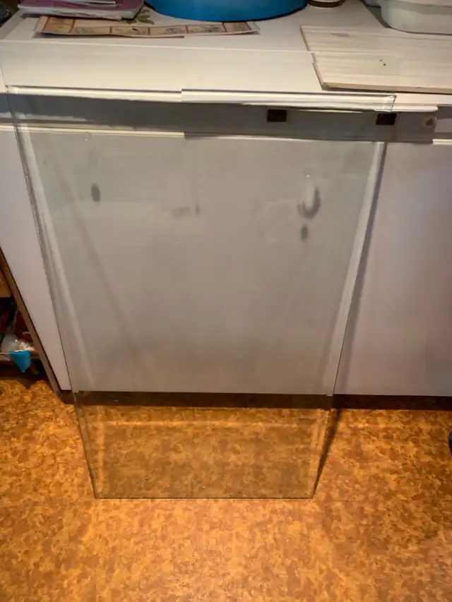 vitre pour dessus de meuble 43 x 23,5&nbsp;“ in Other in Laval / North Shore - Image 2