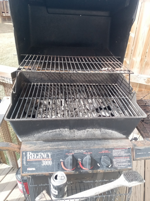 FREE BBQ and partially full propane tank in BBQs & Outdoor Cooking in Calgary - Image 3