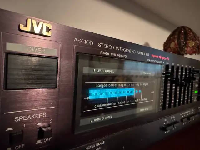 Vintage Super-A JVC A-X400 Stereo  Amplifier w  7-band Graphic in Stereo Systems & Home Theatre in City of Toronto - Image 3