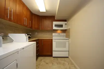 Fully Furnished 4 bedroom apartment female only residents in Sandy Hill Ottawa University campus. Fu...