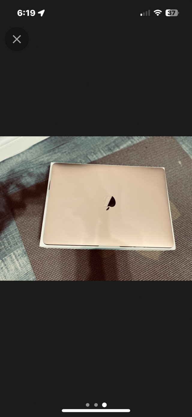 2020 MacBook Air  in Laptops in Kingston - Image 2