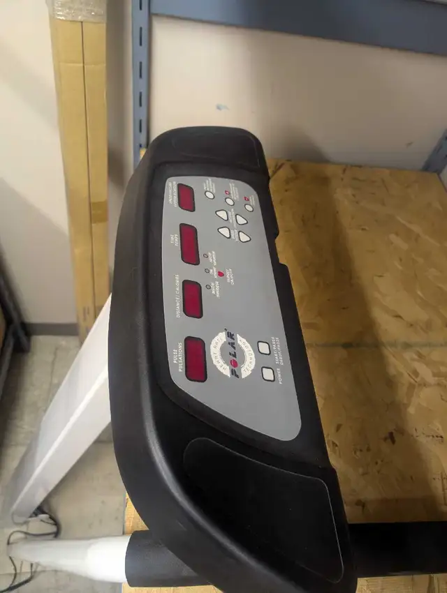 FREE SPIRIT FOLD UP TREADMILL in Exercise Equipment in Edmonton - Image 6
