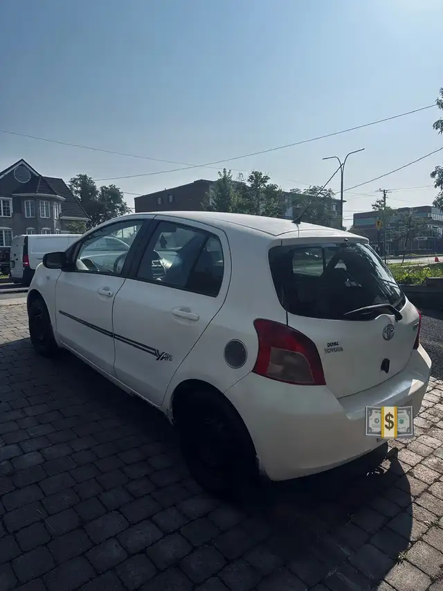 Toyota Yaris 2007 automatique  in Cars & Trucks in Longueuil / South Shore - Image 4