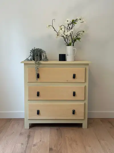 Commode en bois revalorisée, View more