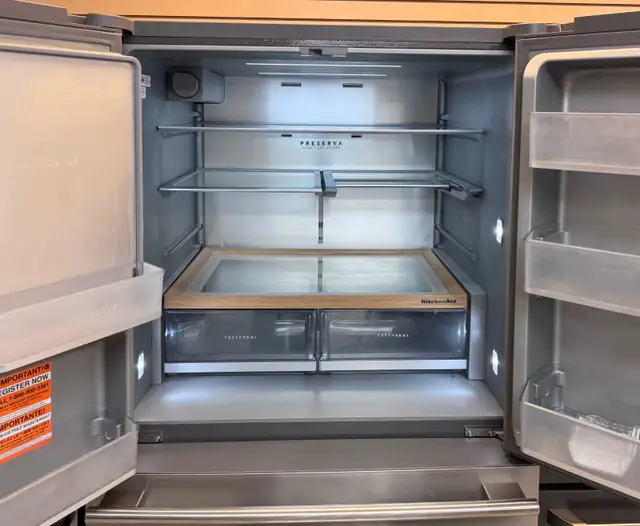 KitchenAid 36" 4-Door Fridge Ice & Water (Steel) in Refrigerators in Barrie - Image 5