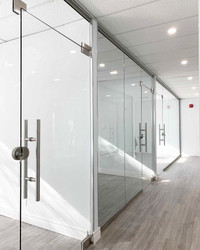 PROFESSIONAL COMMERCIAL OFFICE GLASS PARTITION / RAILINGS
