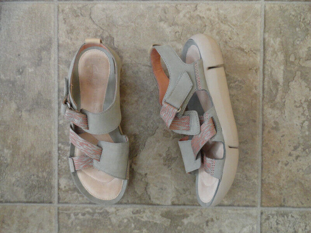 Women's Sandals & Sneakers - Size 7 & 8 - Very Good Condition in Women's - Shoes in Saint John - Image 4