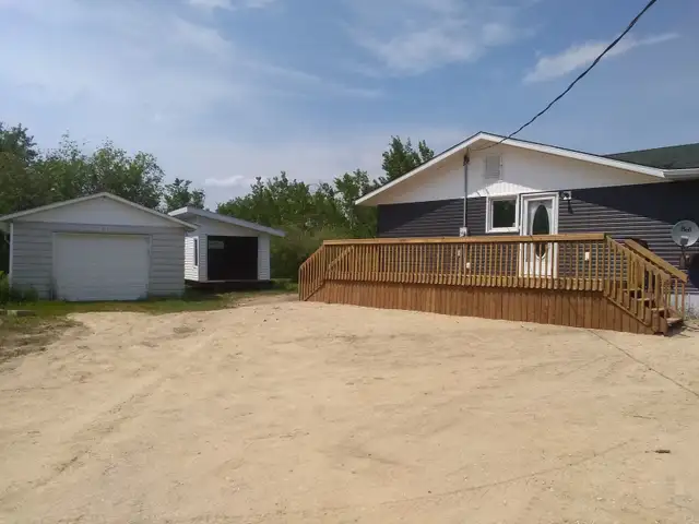 For Rent: 3 bedroom w/ garage on acreage