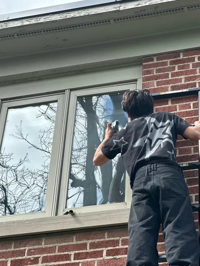 ✨ DIRTY WINDOWS? in Cleaners & Cleaning in City of Toronto - Image 8
