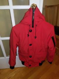 Aritzia TNA jacket   XXSmall - similar  to Canada Goose