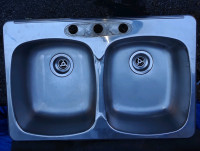 Single and double stainless steel sinks