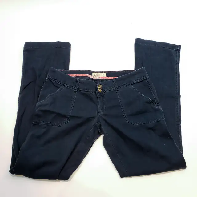 Hollister Navy Flared Trousers in Women's - Bottoms in Oakville / Halton Region - Image 2