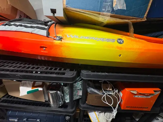 Wilderness Systems Tsunami 140 Kayak (mango) in Water Sports in Ottawa - Image 3