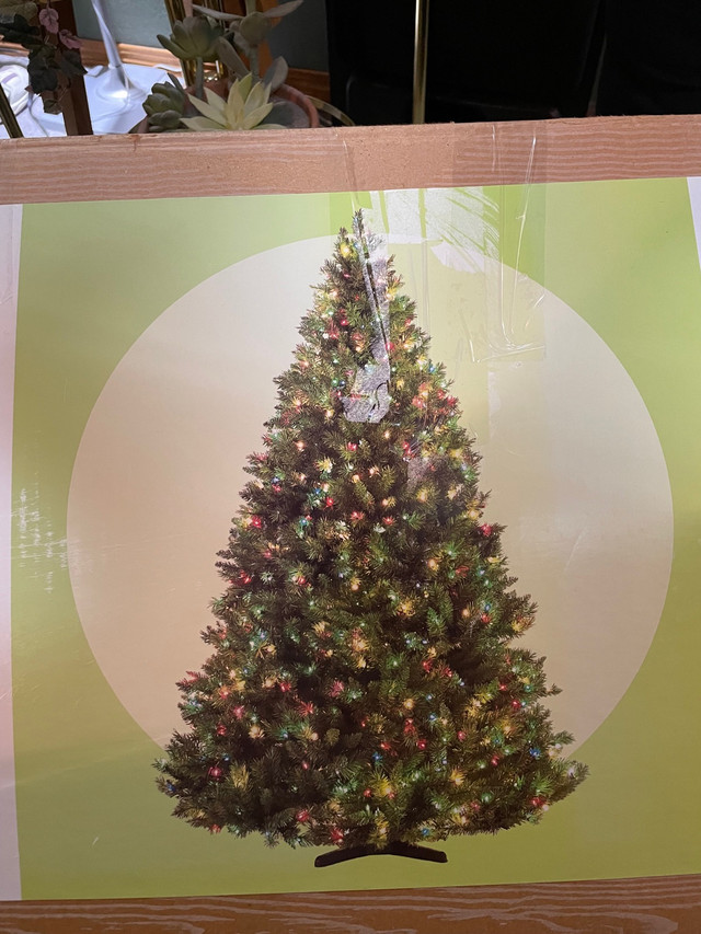 Martha Stewart Revolving/turning Christmas Tree  in Holiday, Event & Seasonal in Regina - Image 2