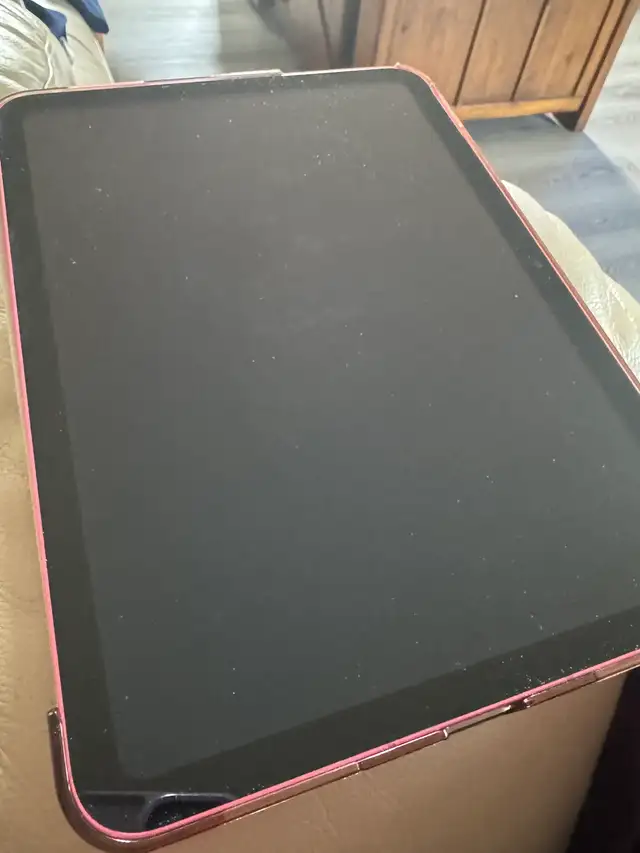 iPad 10th gen 256 gb in iPads & Tablets in St. Albert - Image 5