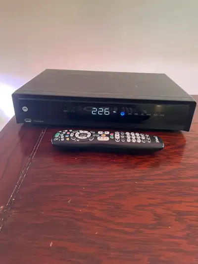Used previously on Shaw Cable. Sold as is. Remote control requires 2-AA batteries (not included). Be...
