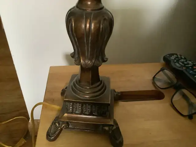 Table lamp in Indoor Lighting & Fans in St. Catharines - Image 3
