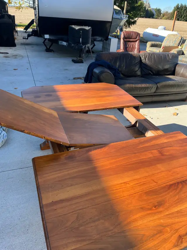 Walnut Dining Table & 6 Chairs in Dining Tables & Sets in Chatham-Kent - Image 5