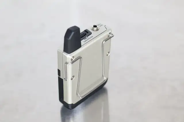 Sennheiser SpeechLine SL Bodypack DW-4 US Wireless Transmitter in Speakers, Headsets & Mics in Markham / York Region - Image 3